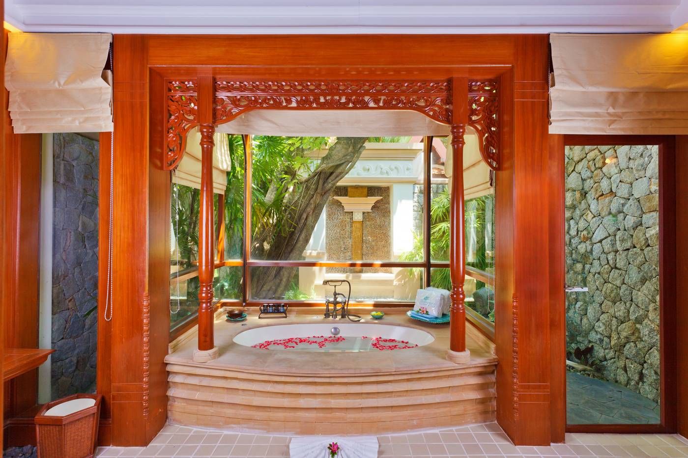 Diamond-Cliff-Resort-and-Spa-Room-62