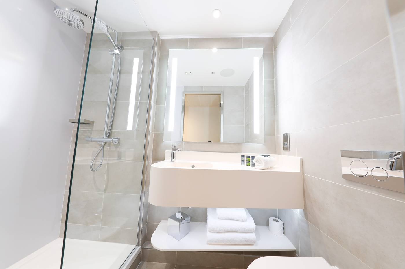 Marlin-Hotel-Stephens-Green-Room-43