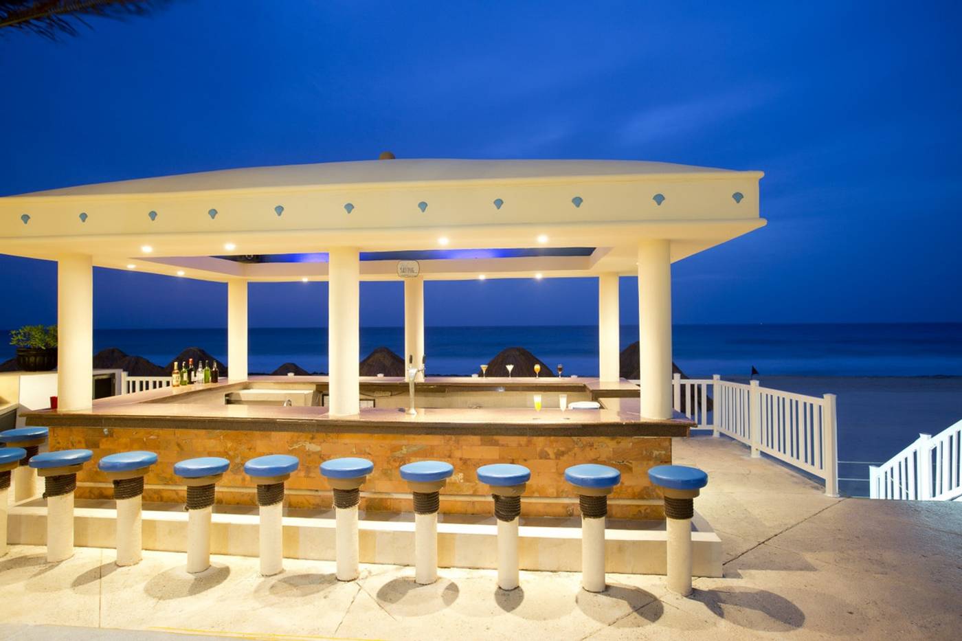 Golden Parnassus Resort & Spa - Adults Only