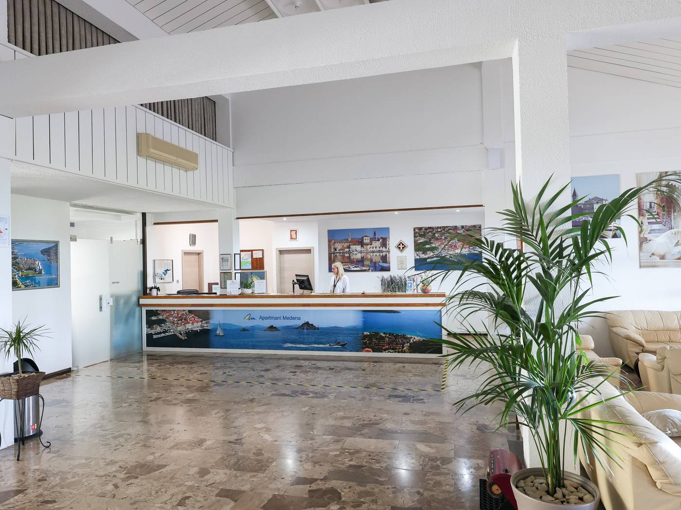 Apartmani-Medena-Lobby-40