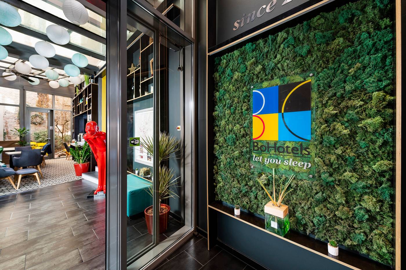 Bo18-Superior-Hotel-Lobby-4