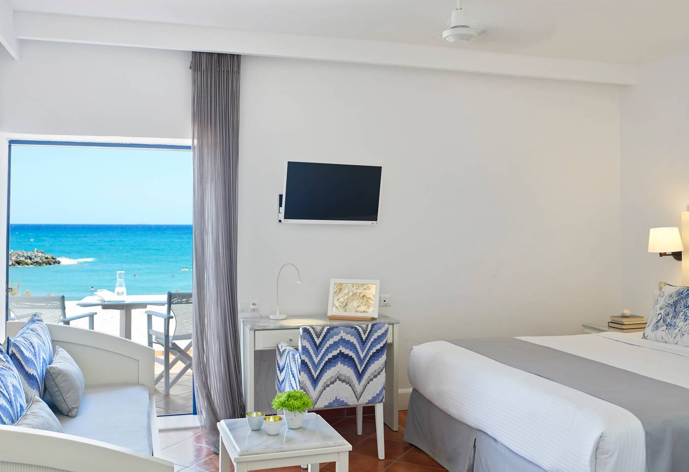 Knossos-Beach-Bungalows-Suites-Resort---Spa-Room-28