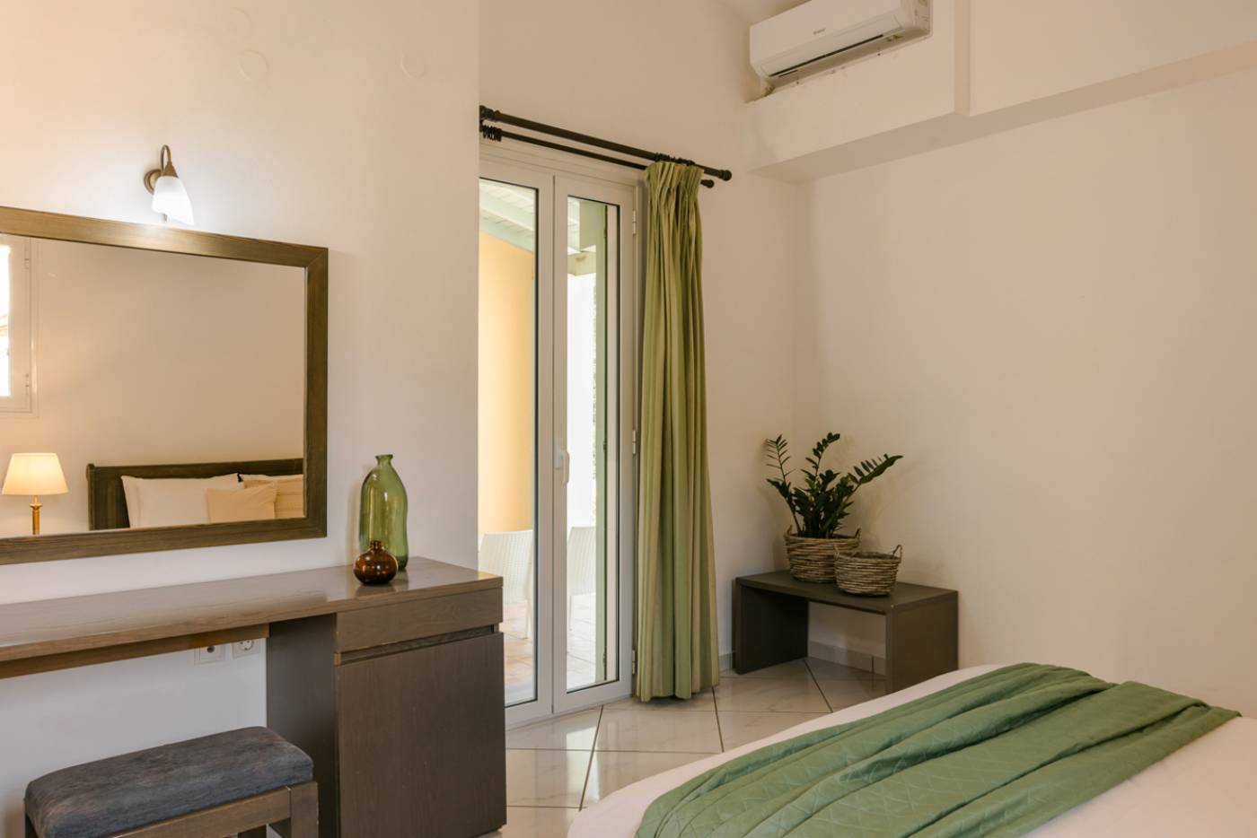 Century-Resort-Apartments-Room-55