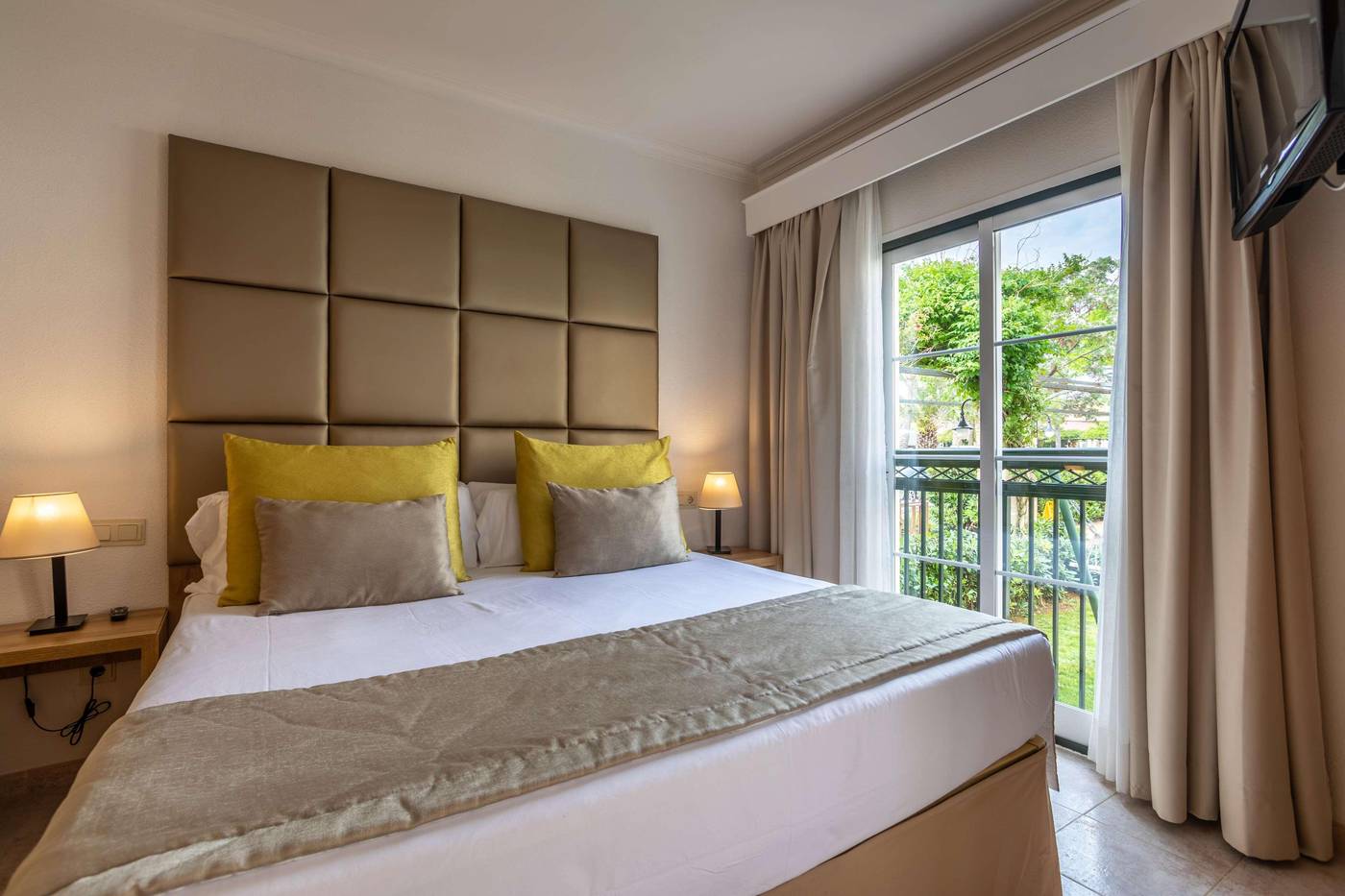 Zafiro-Menorca-Room-23