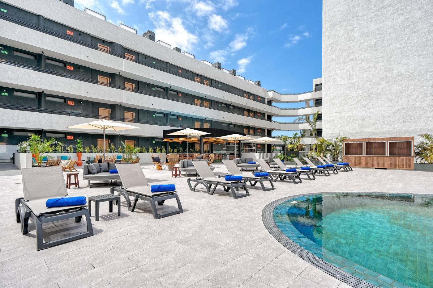 Hovima-Suites-Costa-Adeje-Pool-6