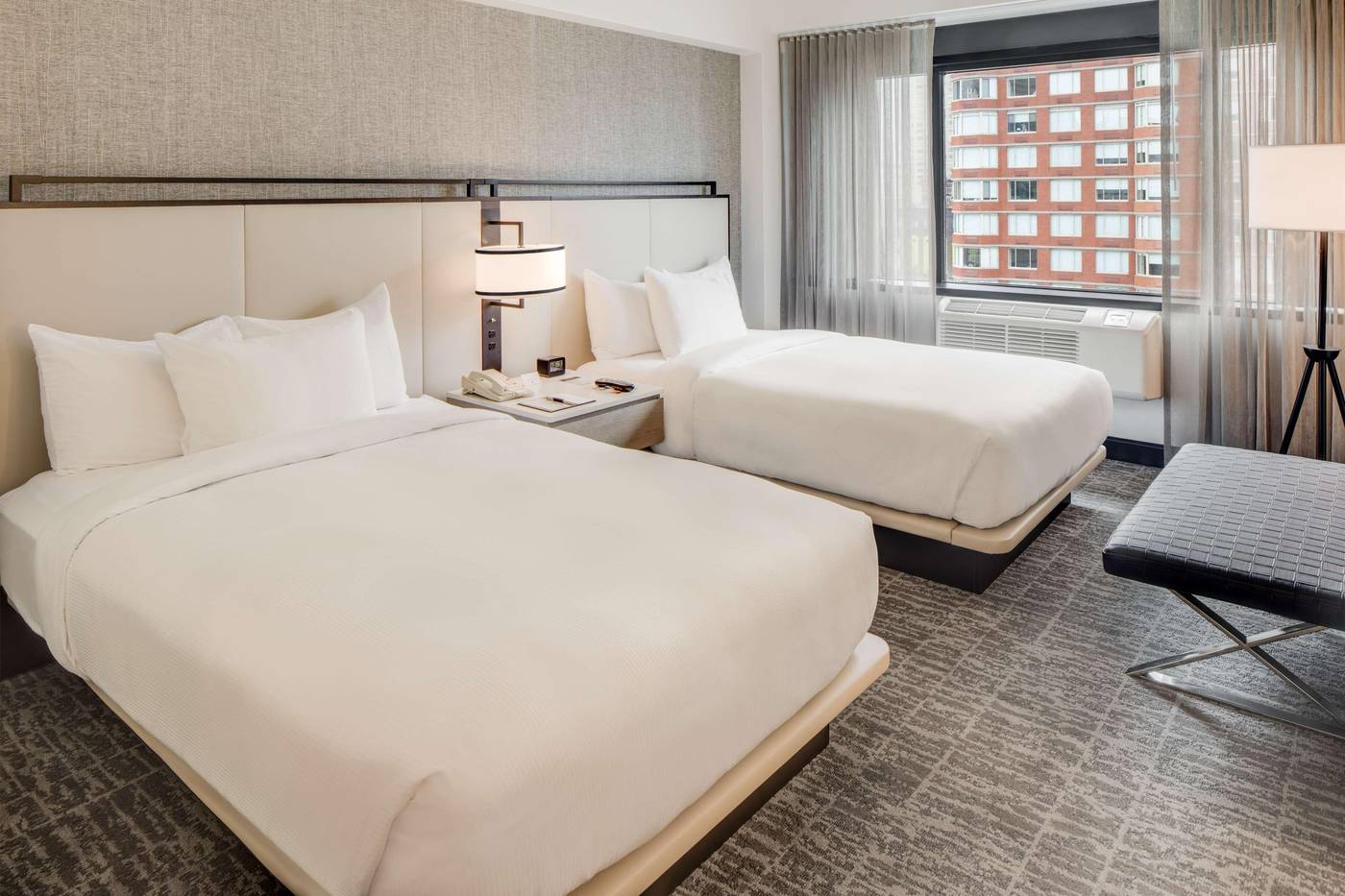 Doubletree-Hotel-Jersey-City-Room-15