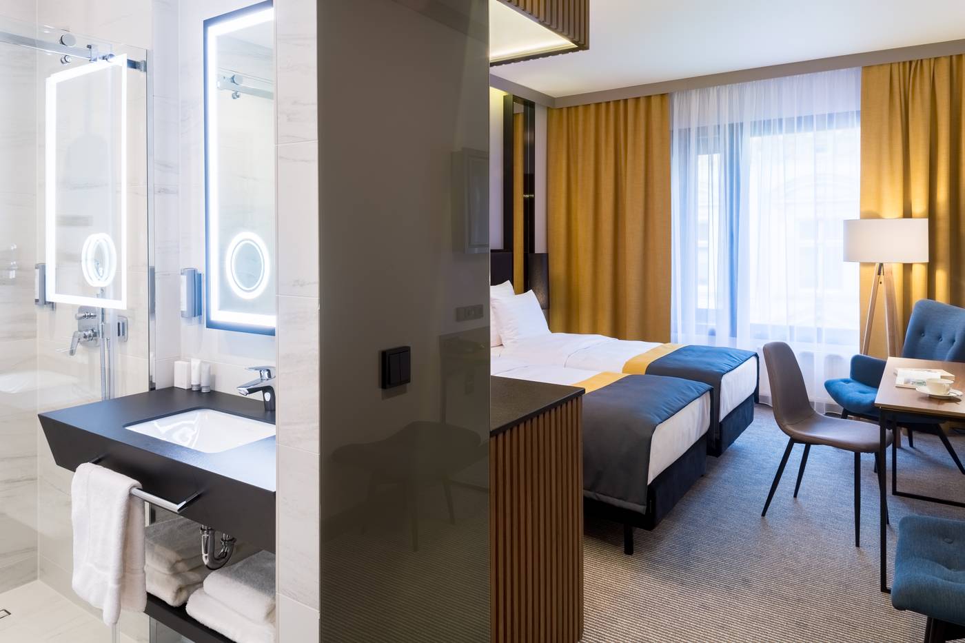 Grand-Ascot-Hotel-Room-20