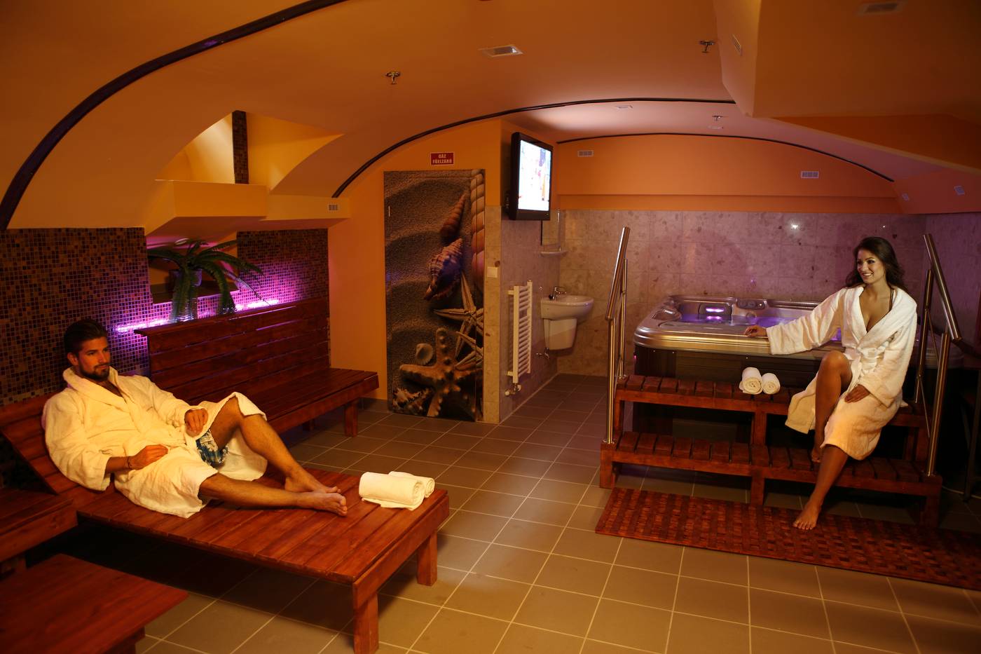 Six-Inn-Hotel-Sports-and-Entertainment-37