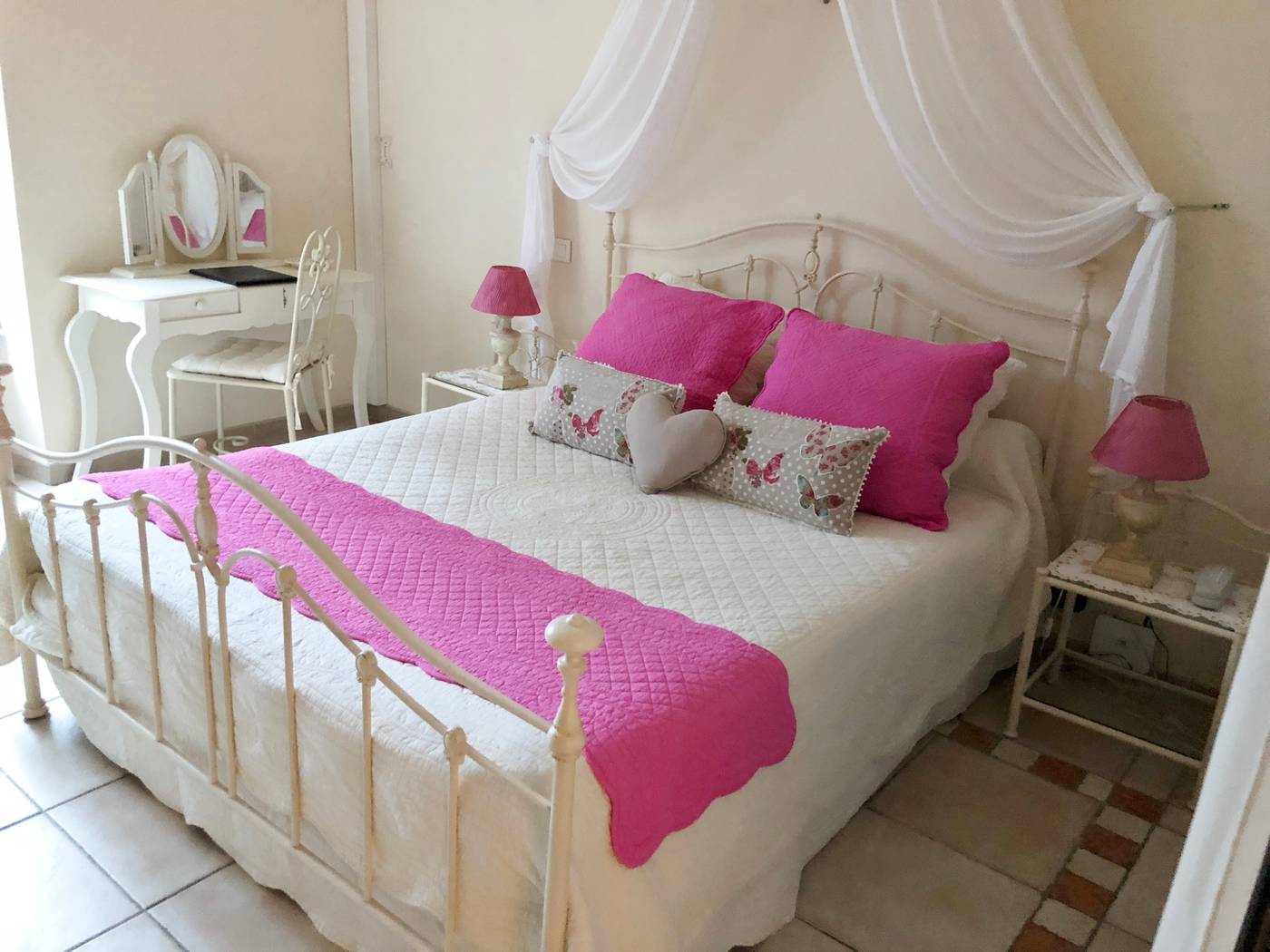 Hotel-L-Orangeraie-Room-35