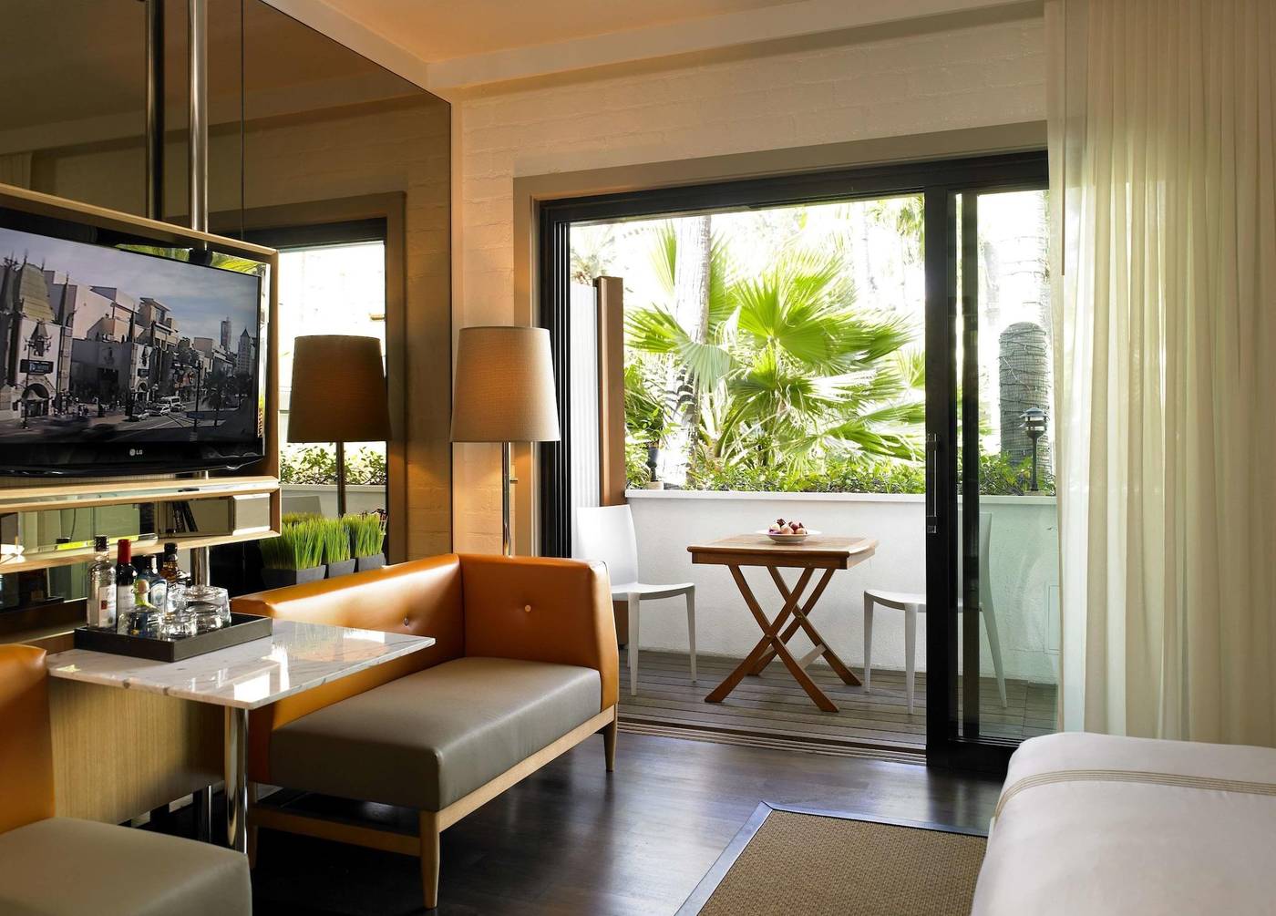 Hollywood-Roosevelt-Room-13