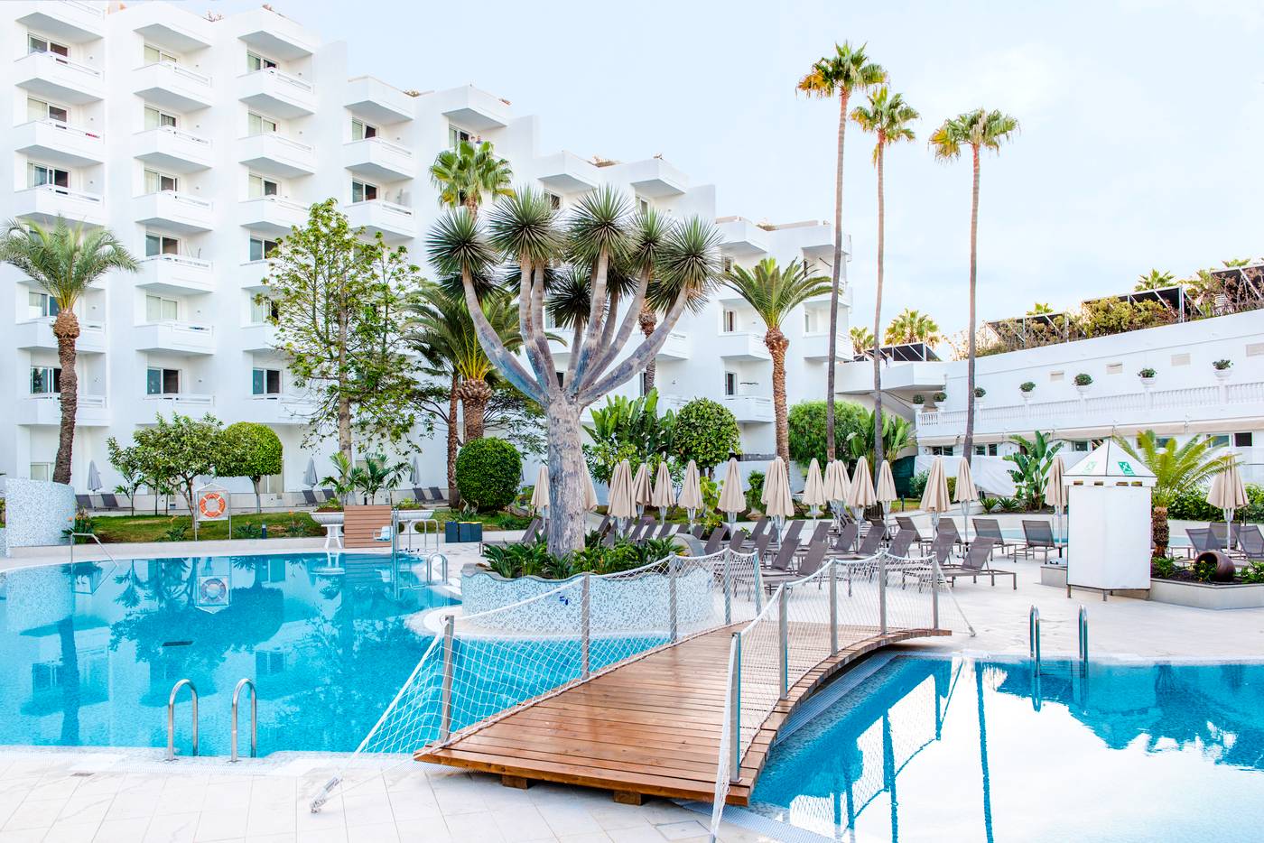 Spring-Hotel-Vulcano-General-view-2