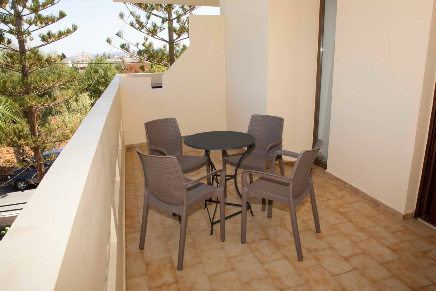 Sunny-Suites-Room-16