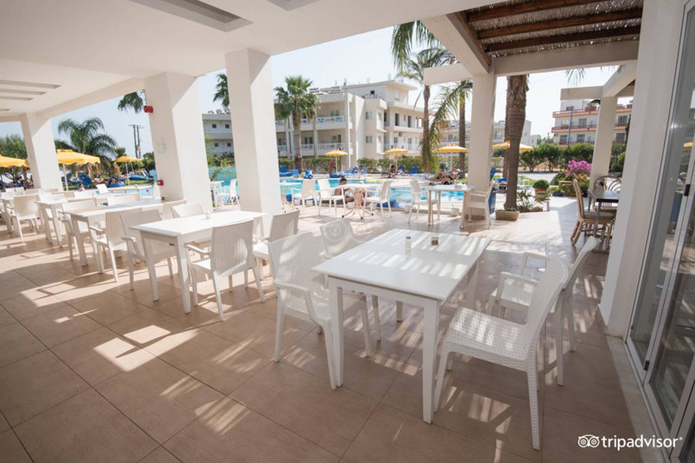 Olympia-Sun-Restaurant-31