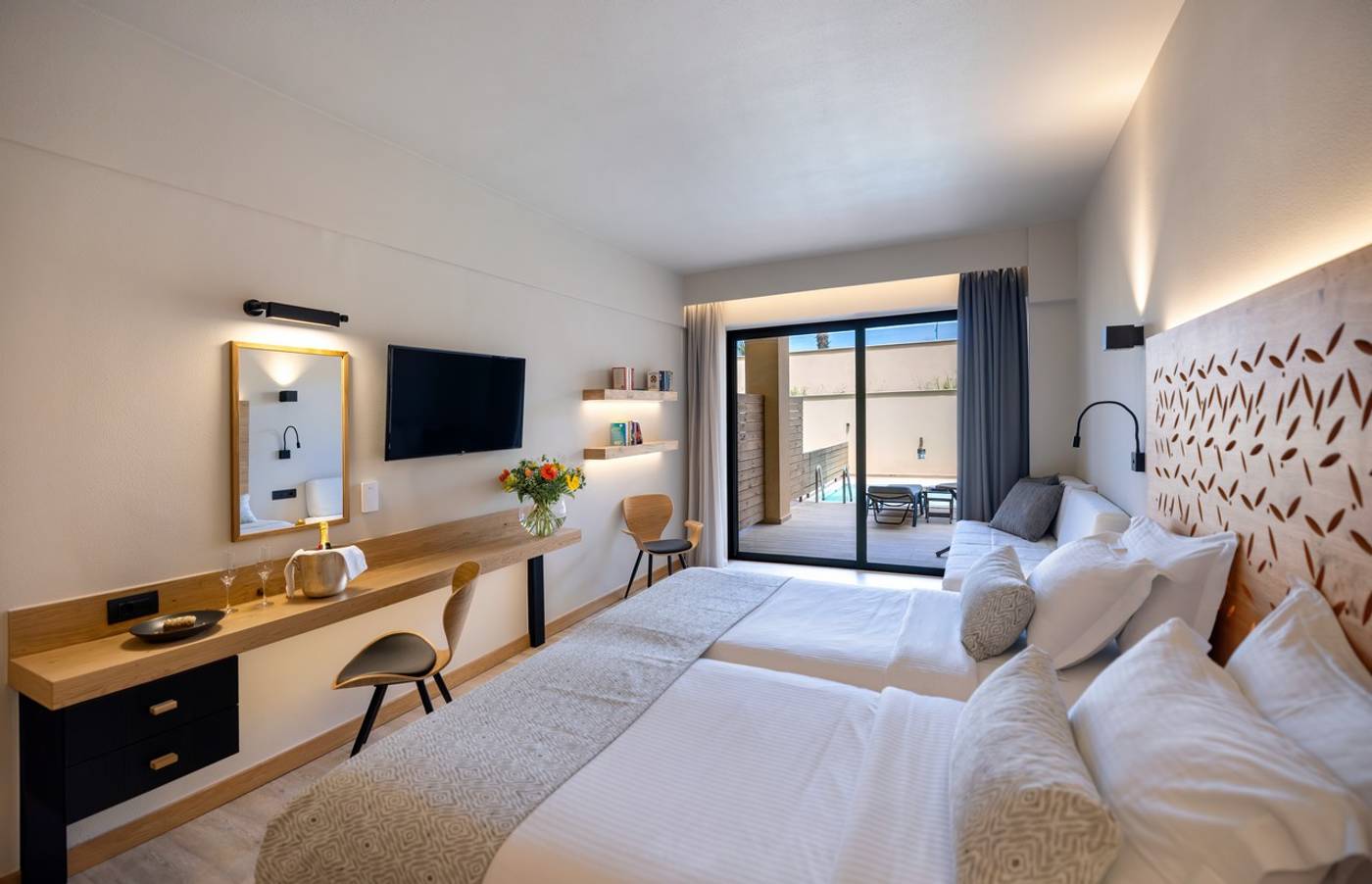 Atlantis-Beach-Room-12