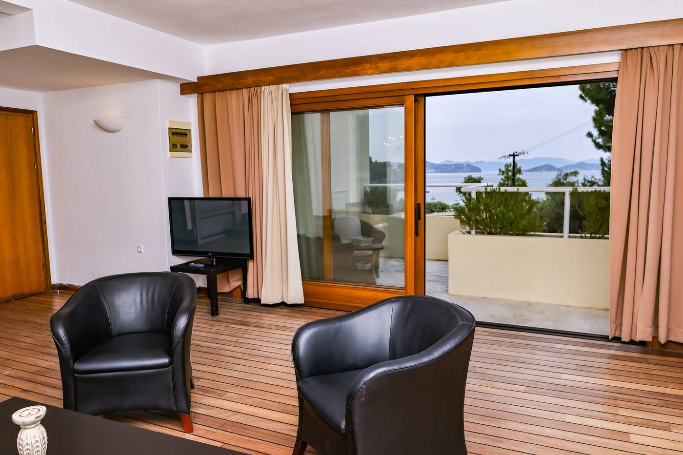 Kanapitsa-Mare-Room-42