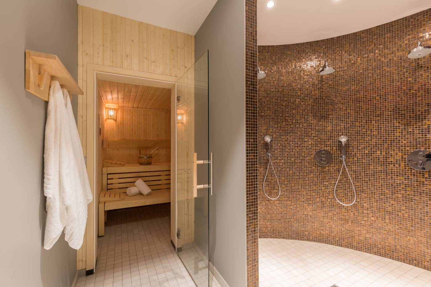 Leonardo-Royal-Hotel-Amsterdam-Sports-and-Entertainment-51