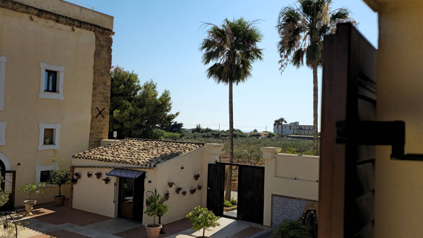 Hotel-Foresteria-Baglio-della-Luna-Room-6