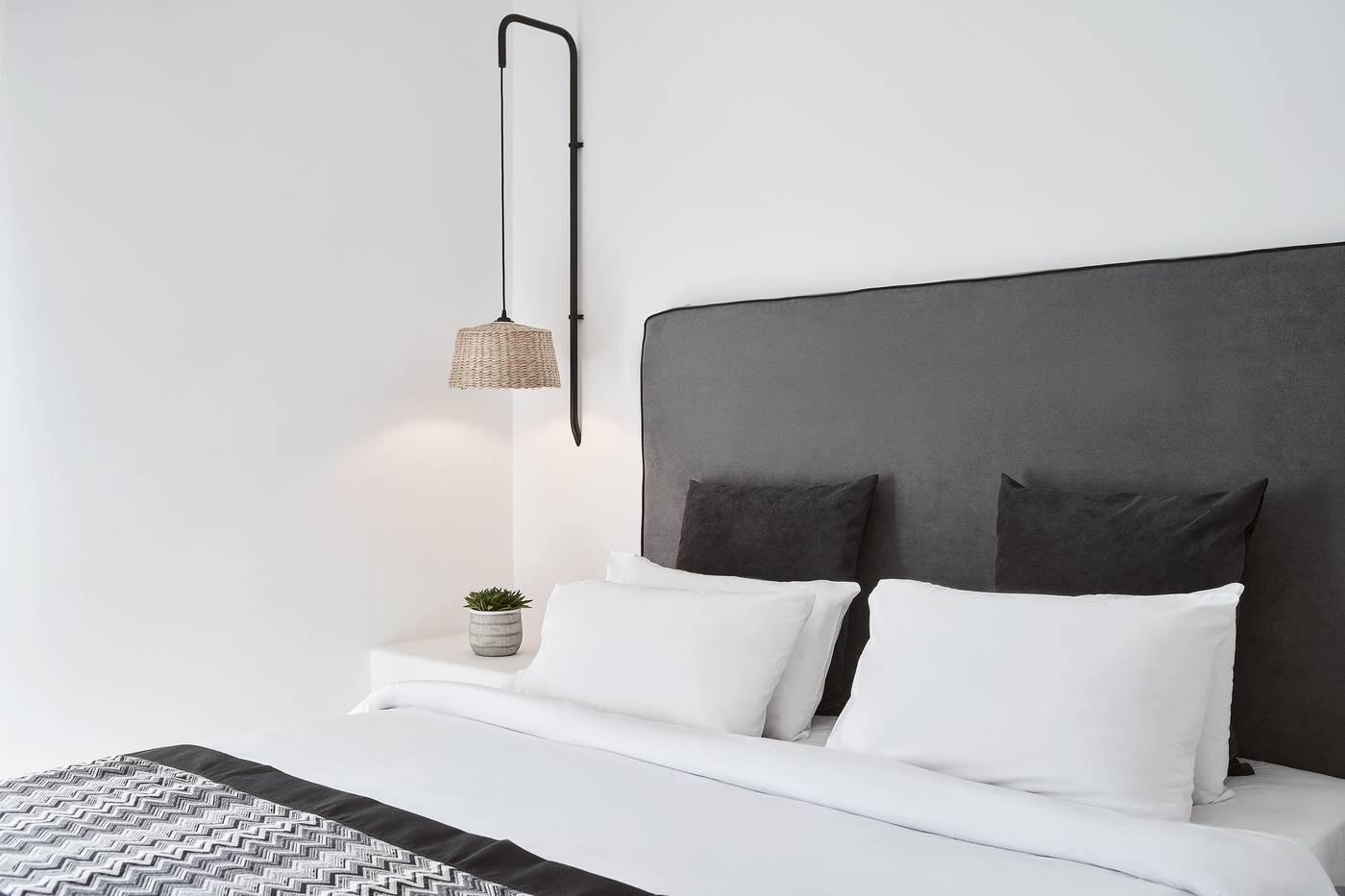 Mr---Mrs-White-Mykonos-Room-43