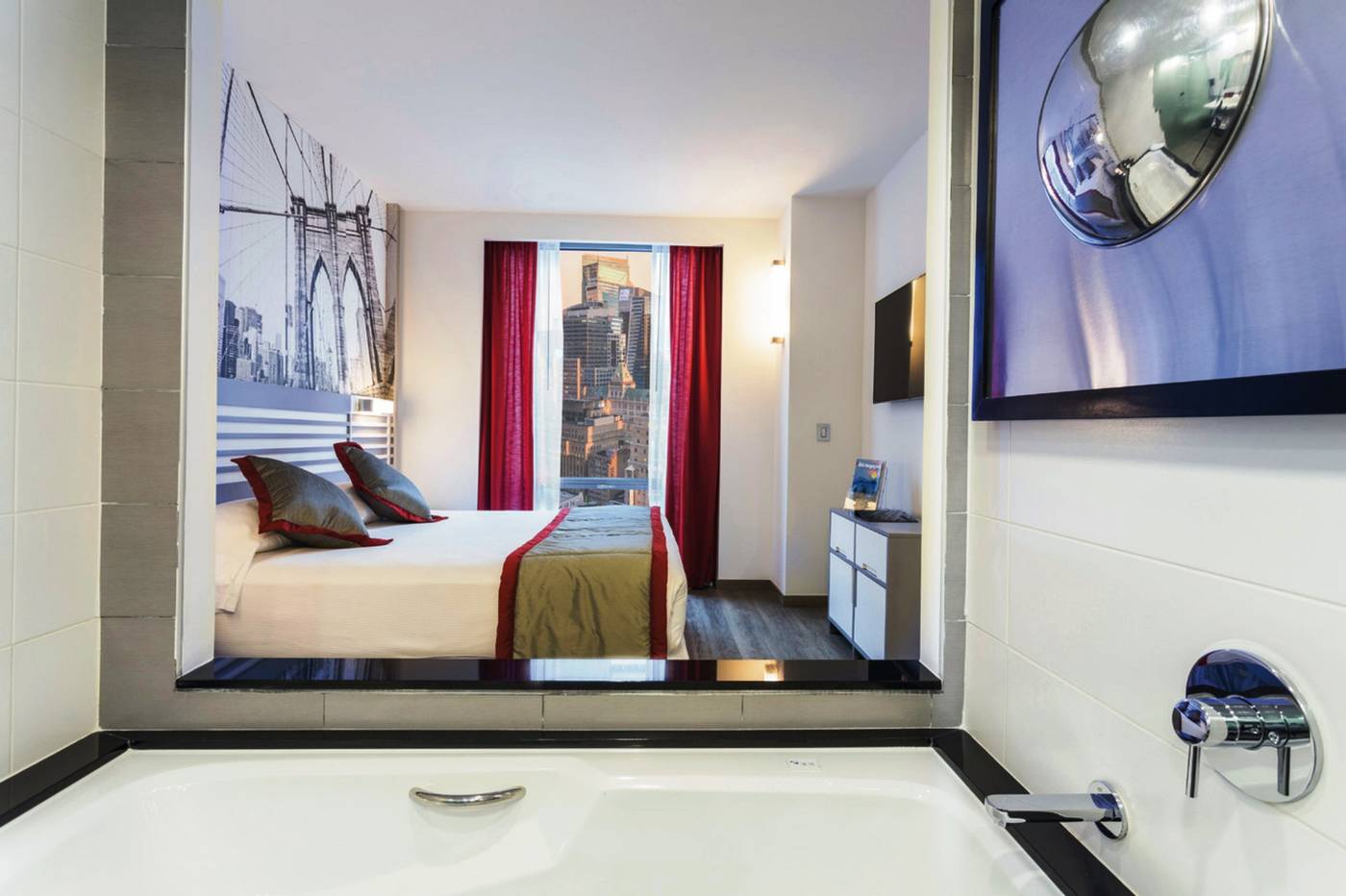 Riu-Plaza-New-York-Times-Square-Room-37