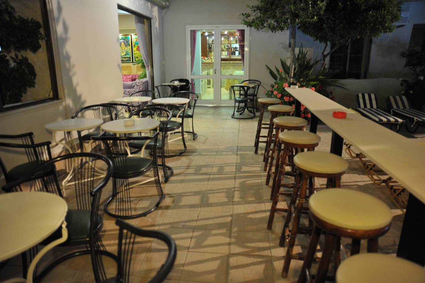 Anseli-Apartments-Restaurant-26