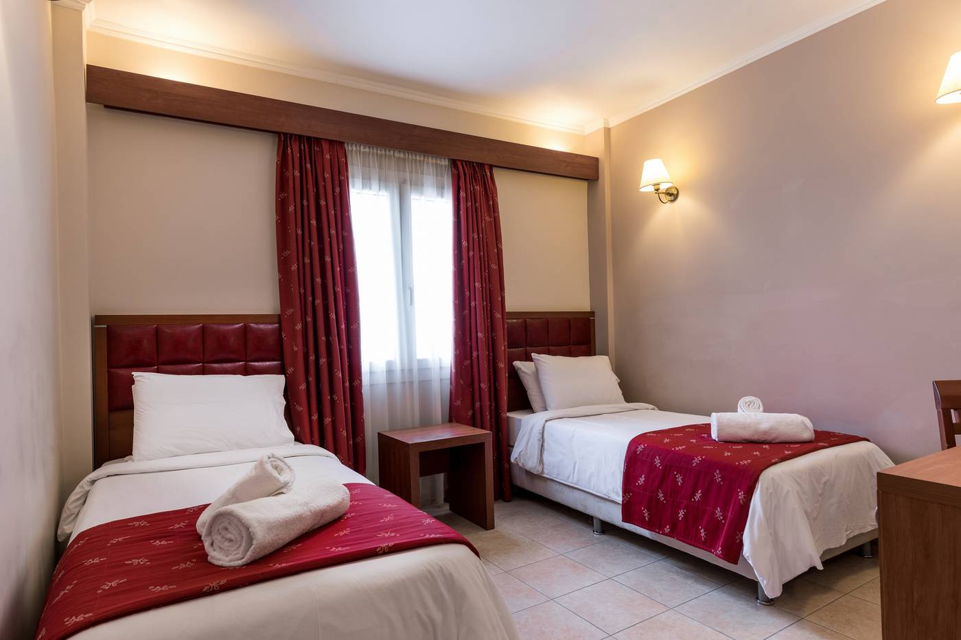 Ariti-Grand-Hotel-Room-33