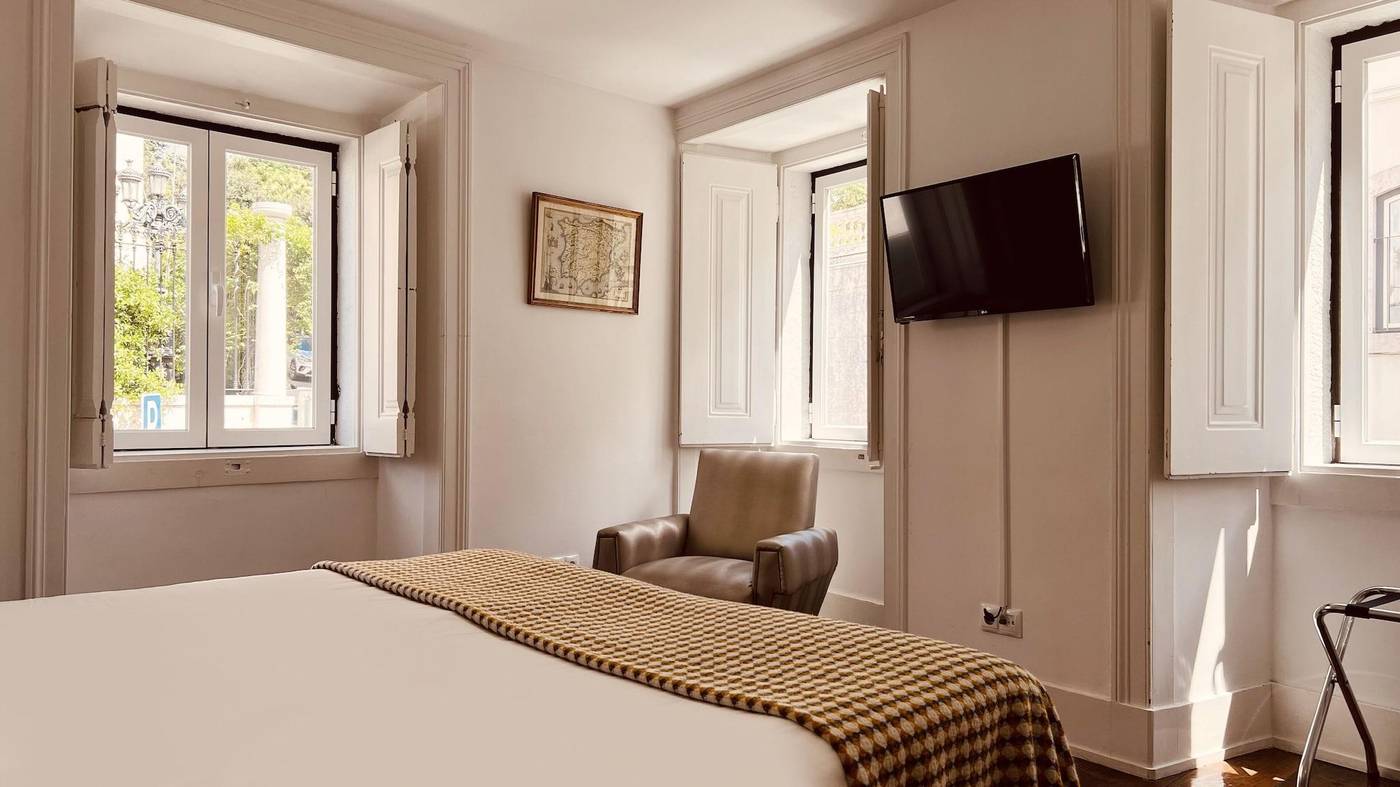 Casa-Do-Jasmim-By-Shiadu-Room-27