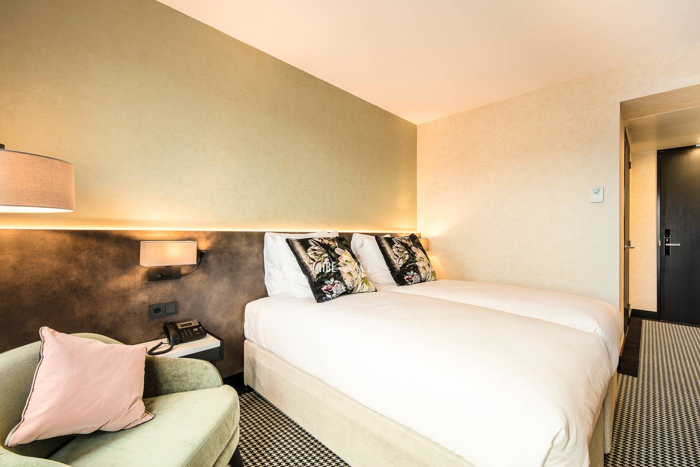 Monet-Garden-Hotel-Amsterdam-Room-22