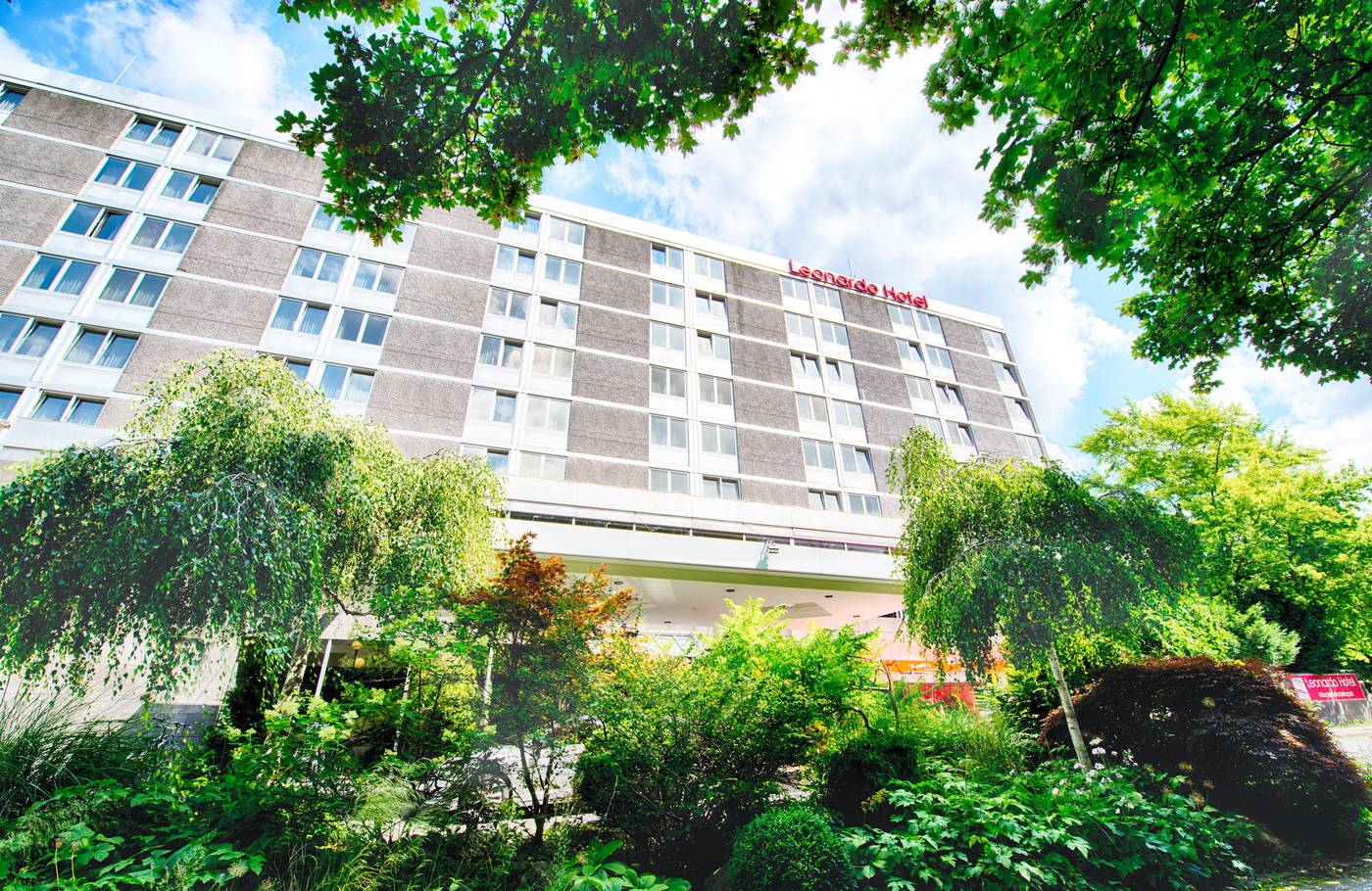 Leonardo-Hotel-Munich-Arabellapark-General-view-10