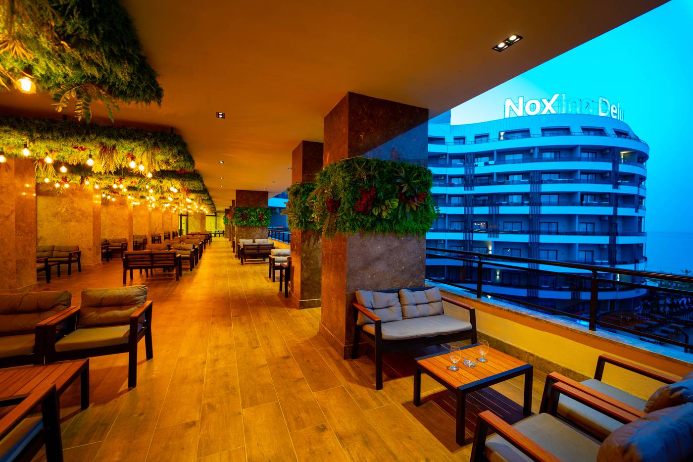 Nox-Inn-Deluxe-Hotel-Terrace-42