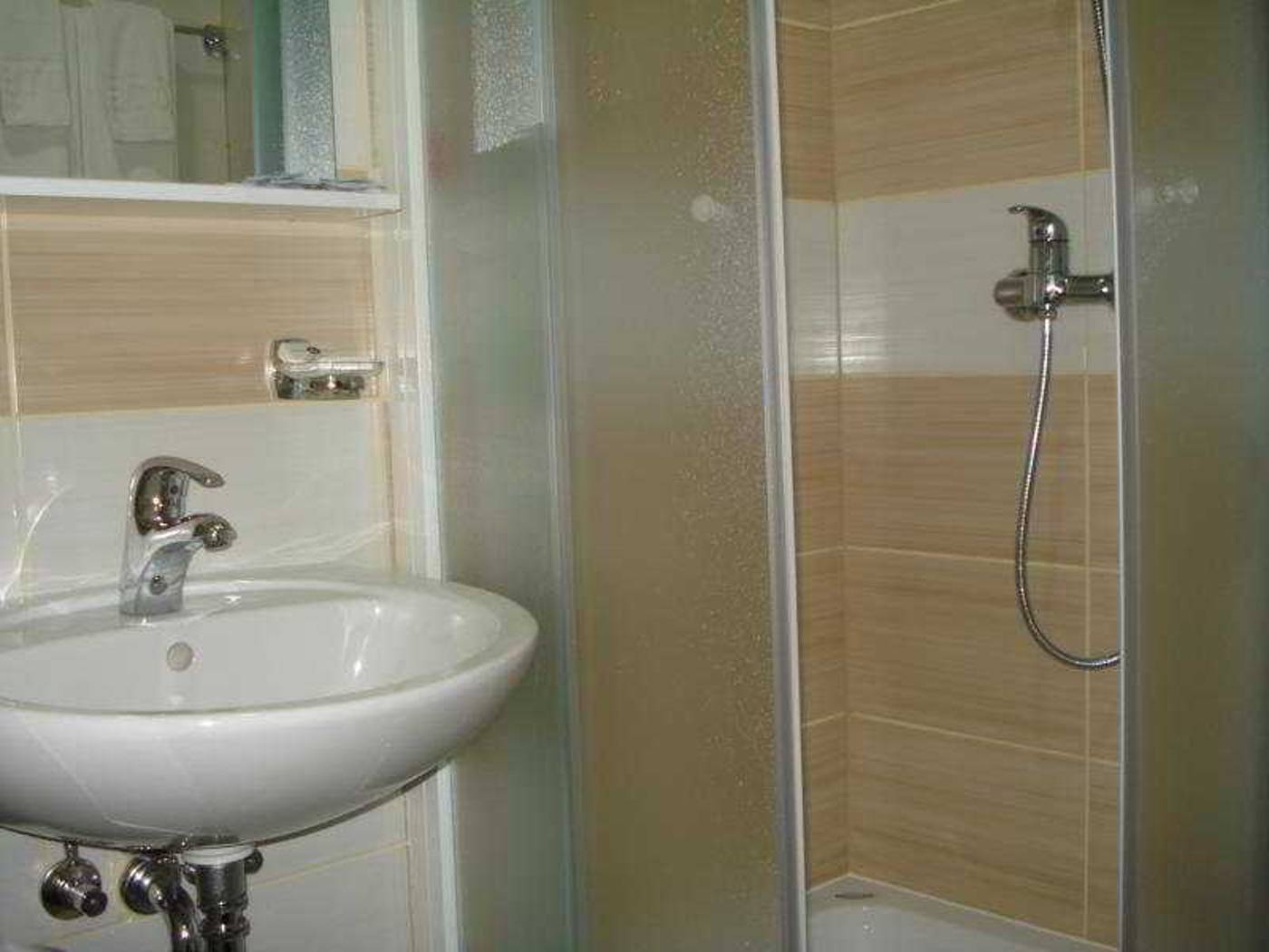 Grand Sarajevo-Bosnia & Herzegovina-SARAJEVO-Room-5