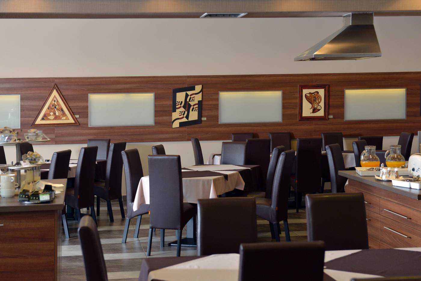 Vitta-Hotel-Superior-Budapest-Restaurant-24