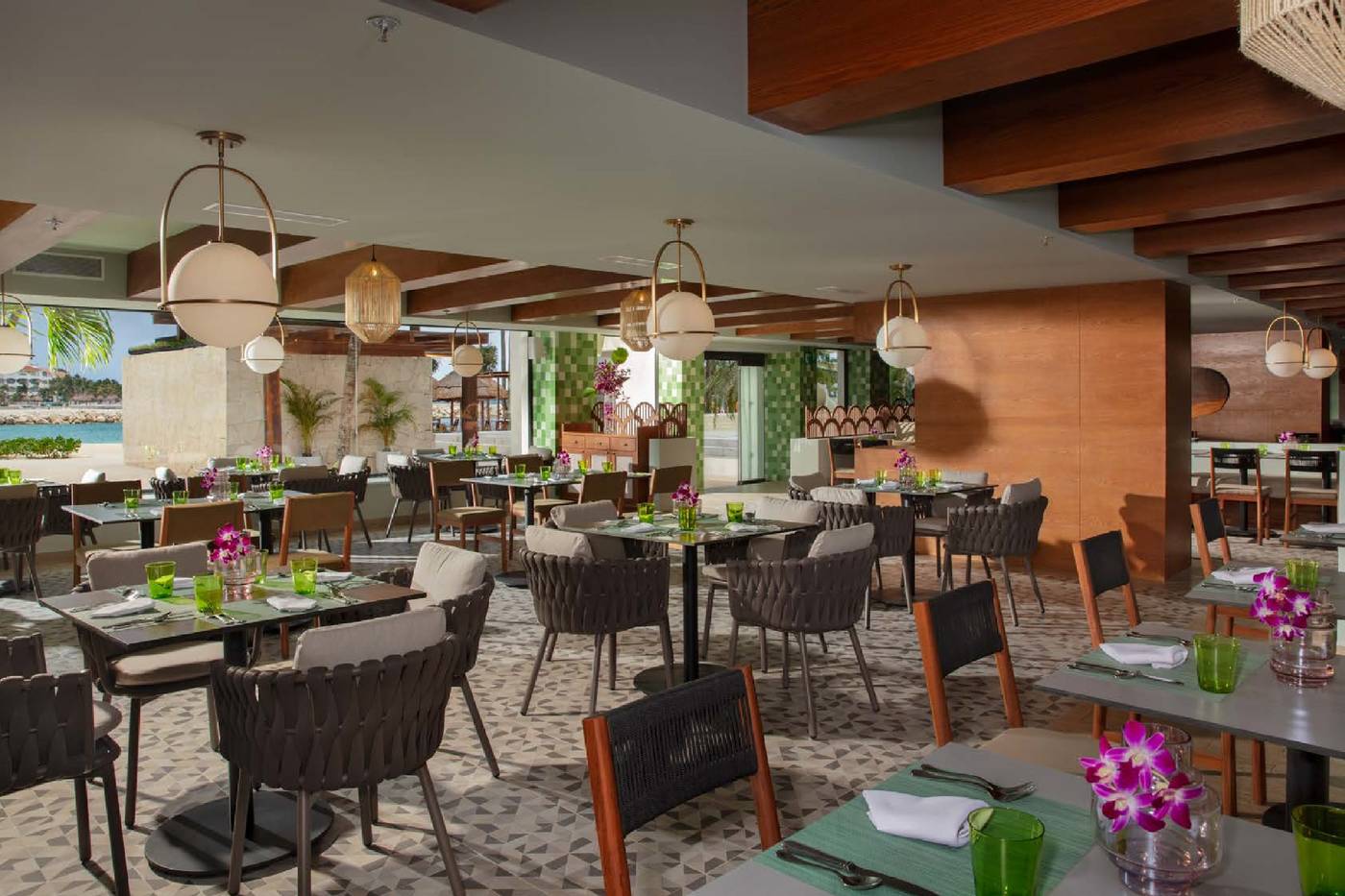 Dreams-Aventuras-Riviera-Maya-Restaurant-34