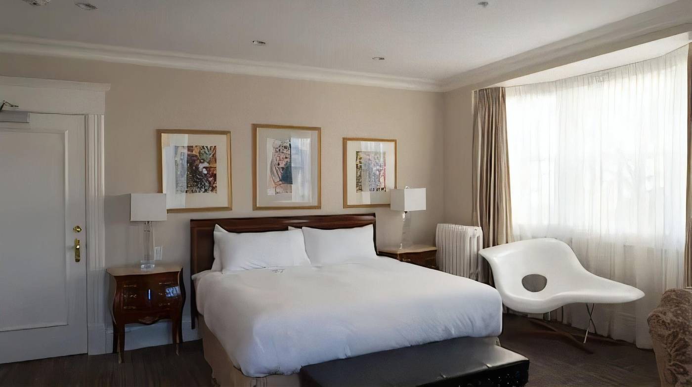 Victorian-Hotel-Vancouver-Room-58