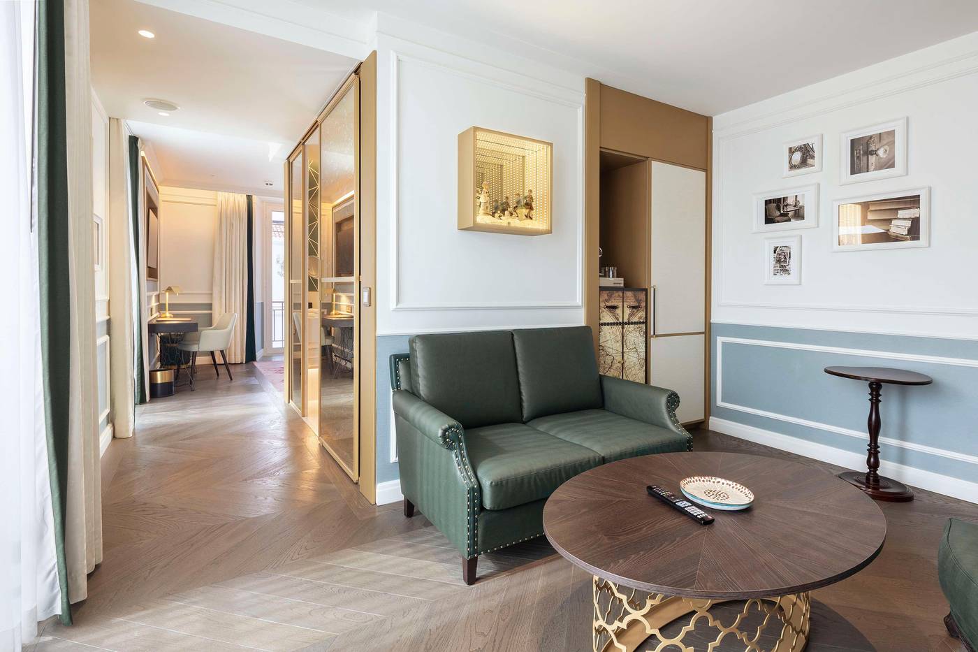 The-Emerald-House-Lisbon--Curio-Collection-by-Hilt-Room-16