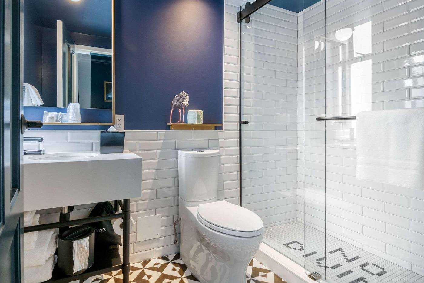 Hotel-Belmont-Vancouver-MGallery-Room-57