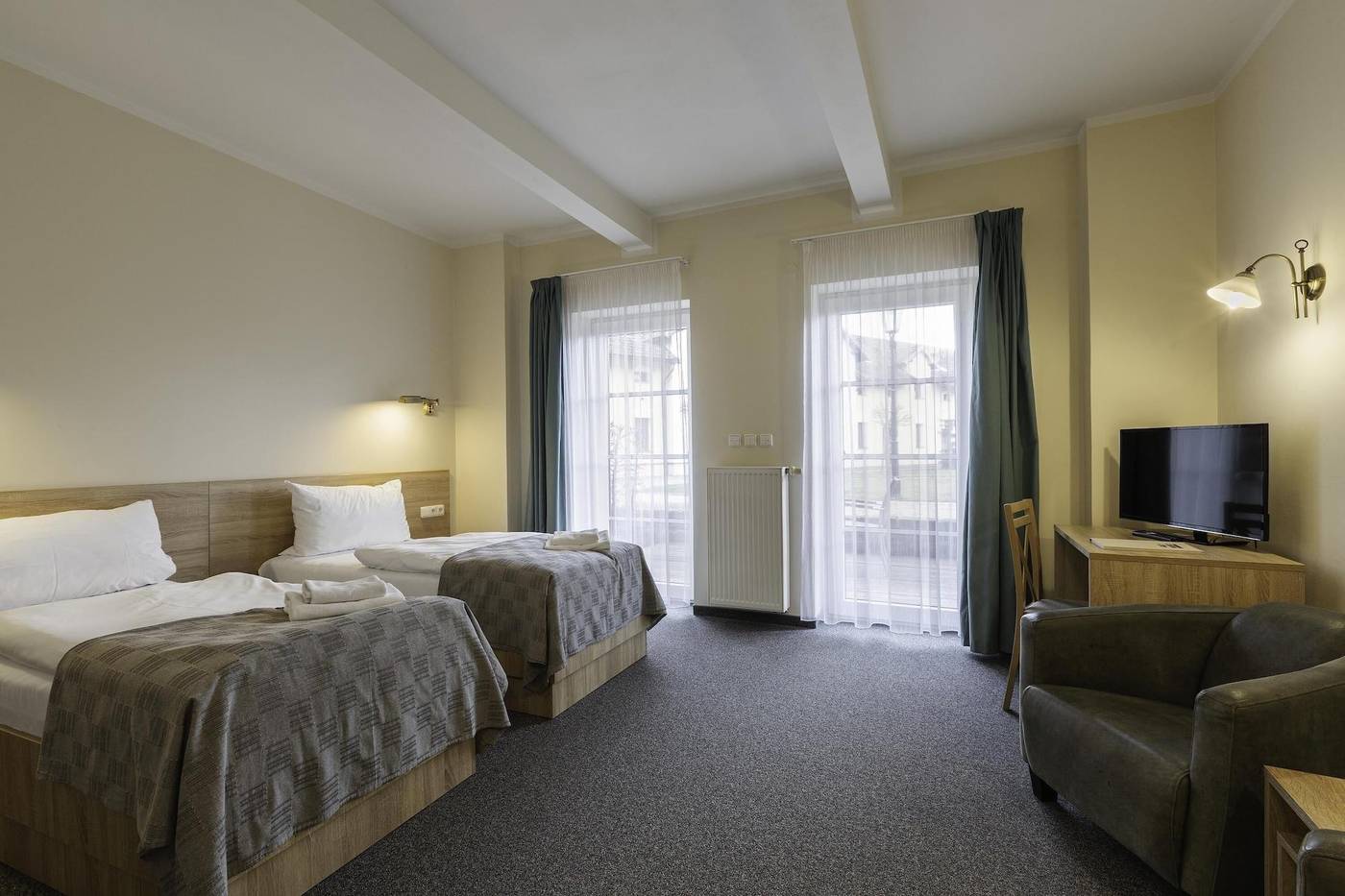 Statek 1738-Czech Republic-VSESTUDY-Room-6