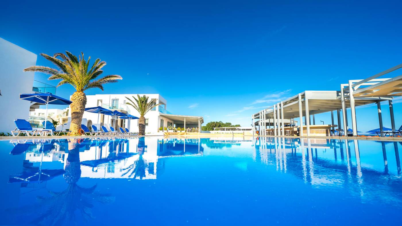 Adele-Beach-Hotel-Pool-4