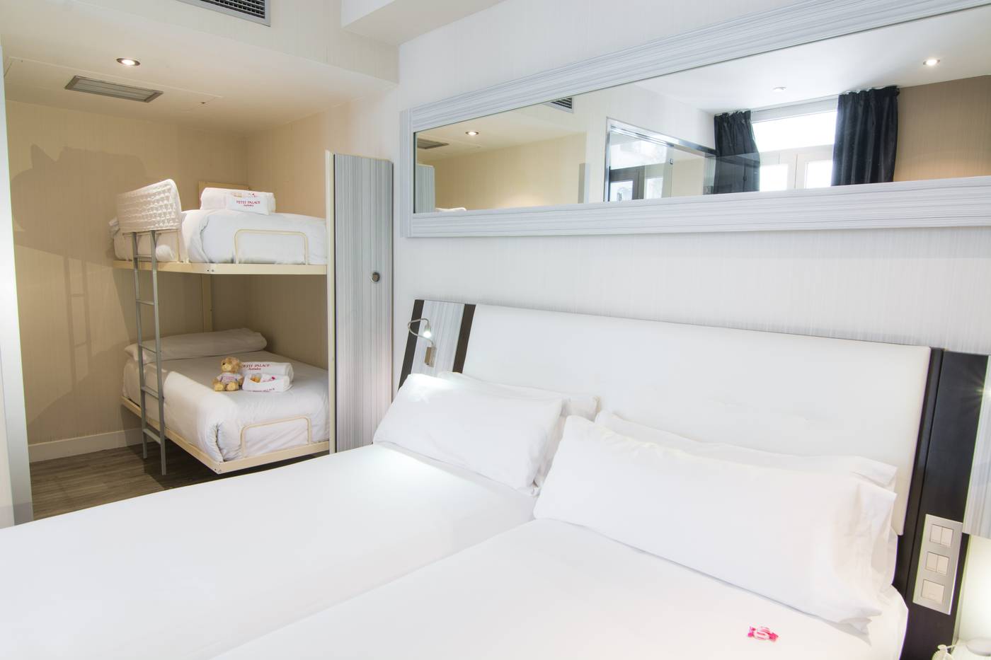 Petit-Palace-Arenal-Room-17