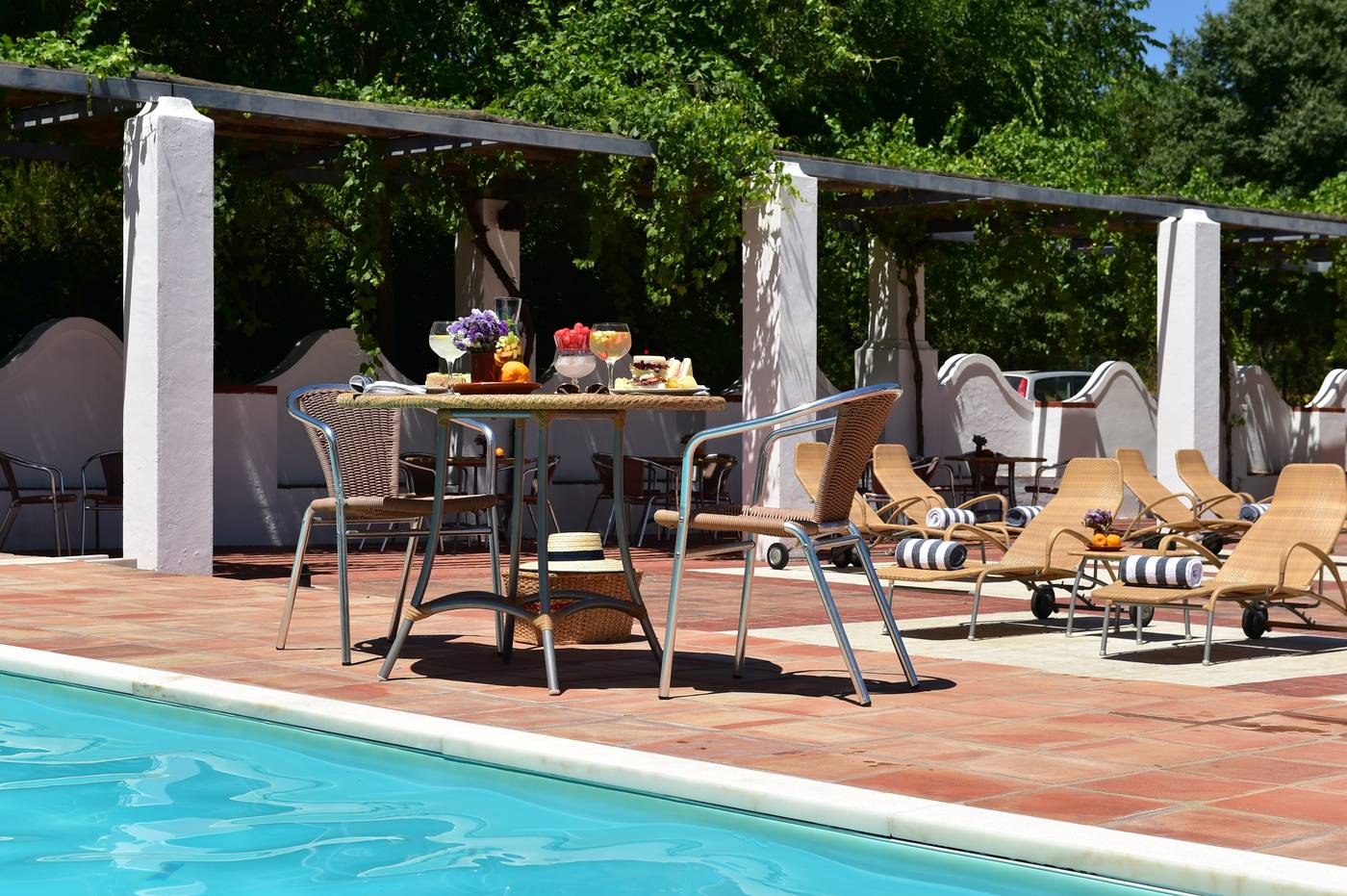 Pousada-Convento-de-Vila-Vicosa-Pool-24