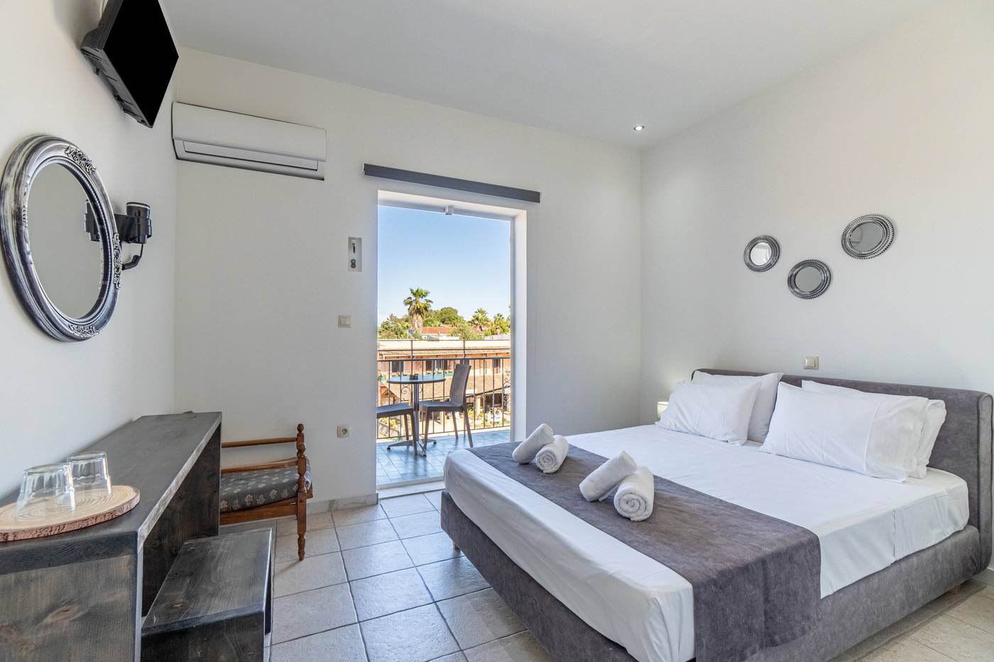 Angela Hotel