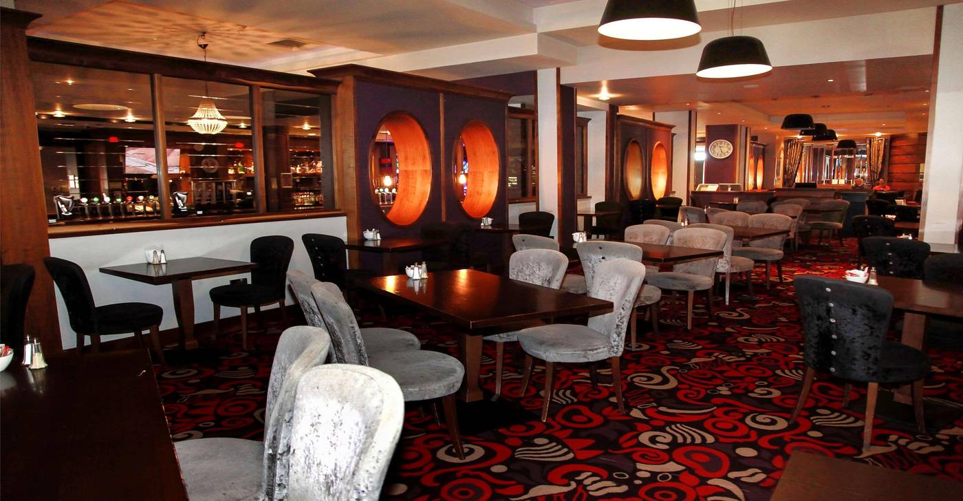 The-Green-Isle-Hotel-Dublin-Restaurant-12