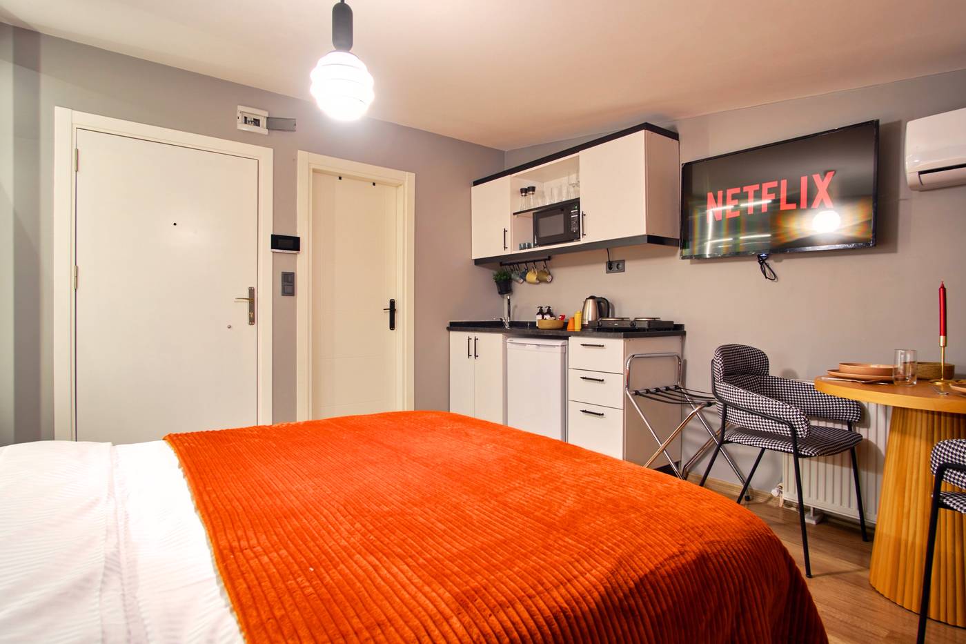 TAKS-INN-Suites-Room-26