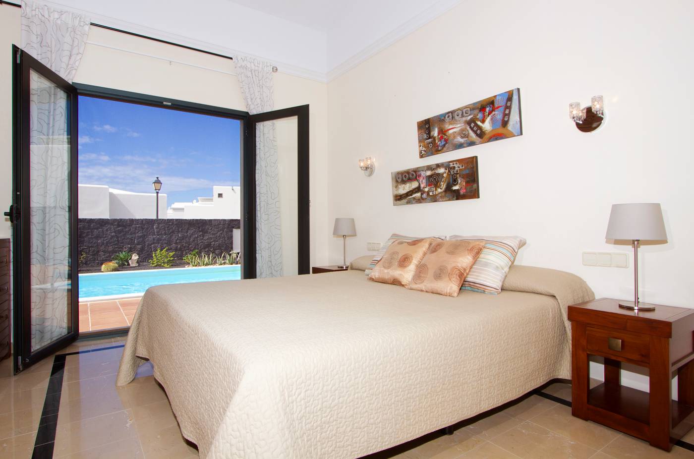 Villas-Coral-Deluxe-Room-23