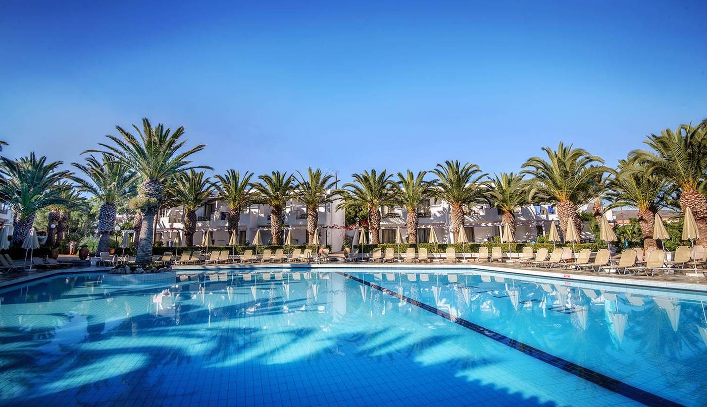 Marina-Beach-Pool-12