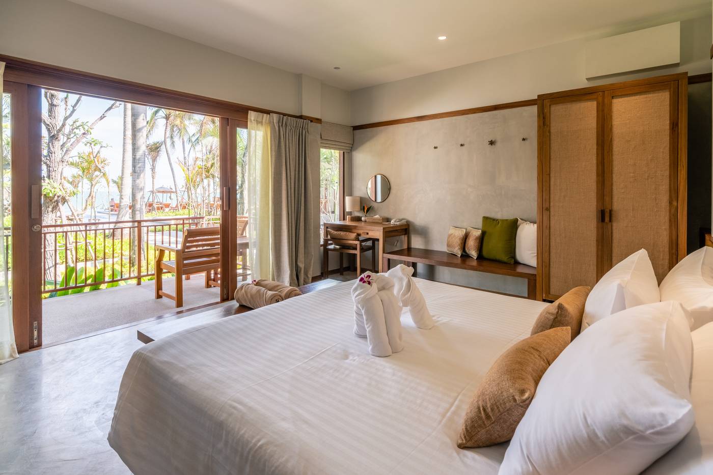 Banana-Fan-Sea-Resort-Room-27