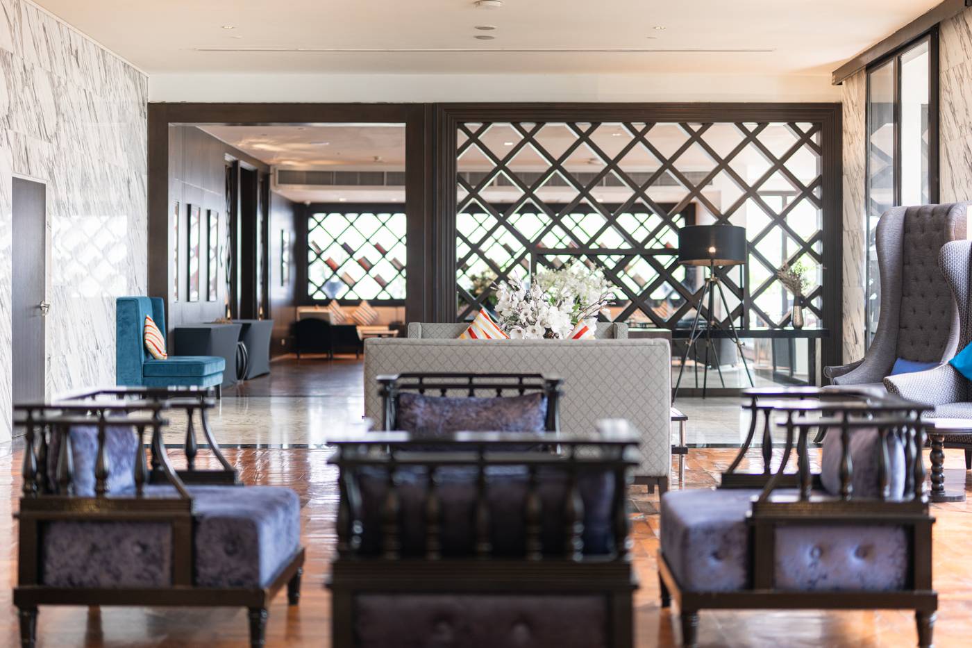 Movenpick-Hotel-Sukhumvit-15-Bangkok-Lobby-23