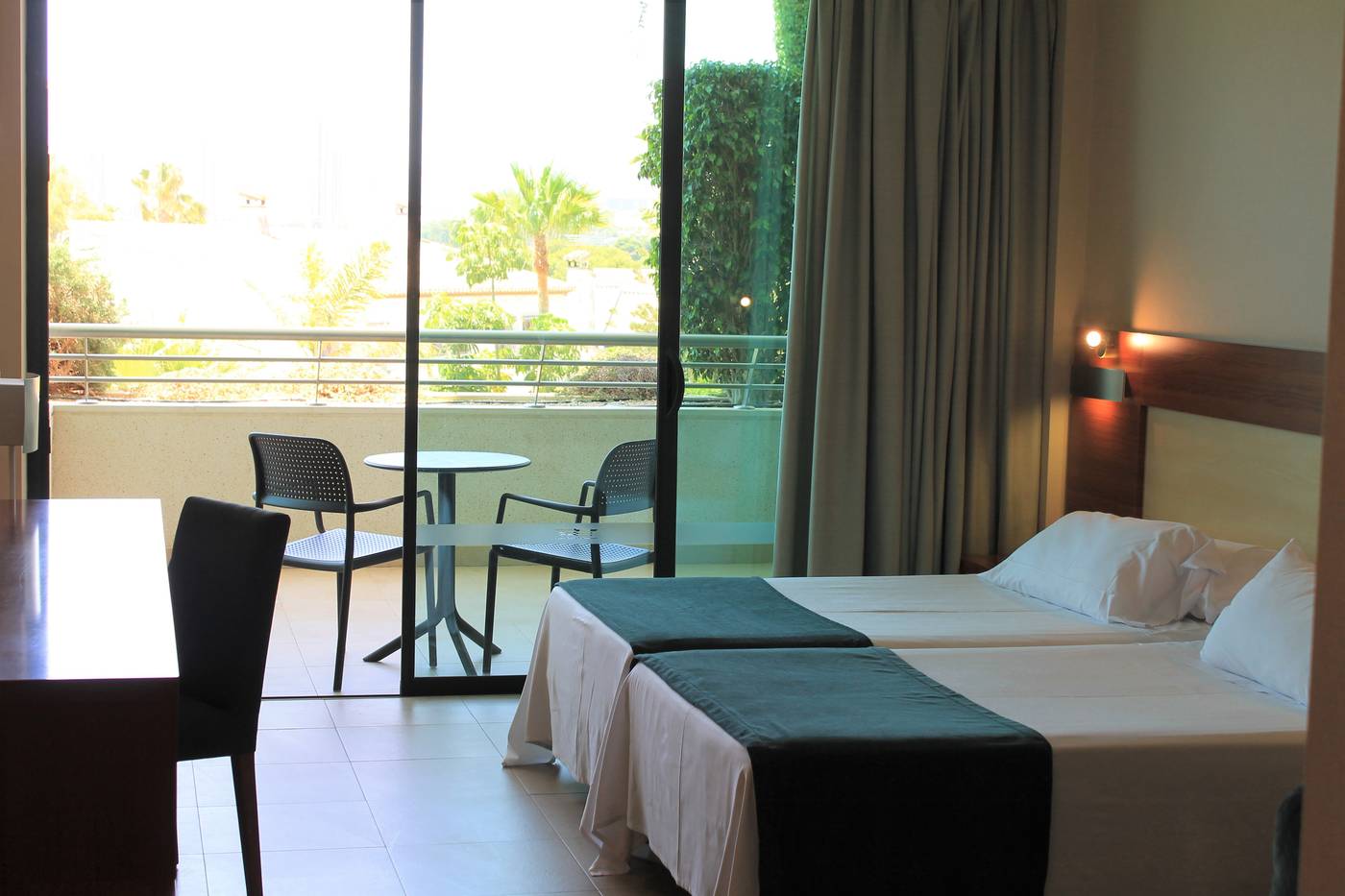 Deloix-Aqua-Center-Hotel-Room-27