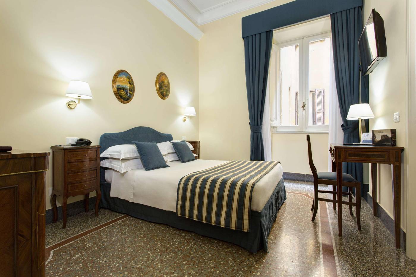 Golden-Tulip-Rome-Piram-Room-31