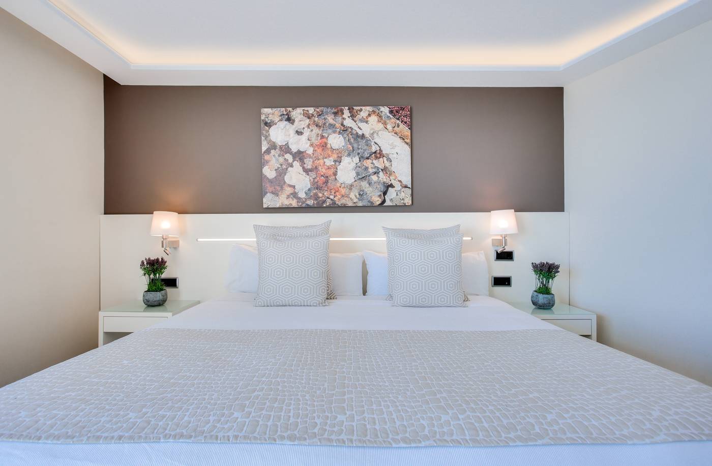 Calipolis-Hotel-Room-48