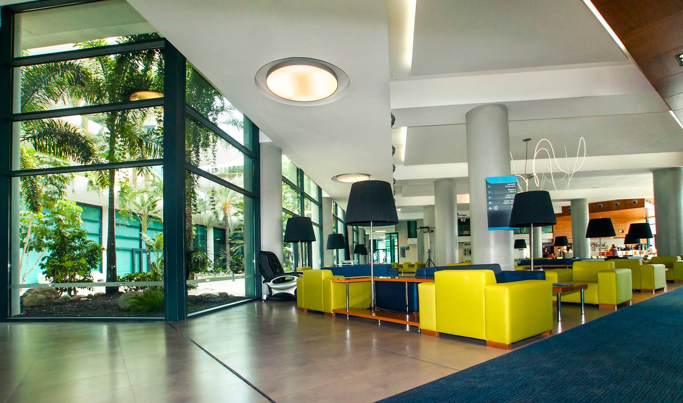 Deloix-Aqua-Center-Hotel-Lobby-58